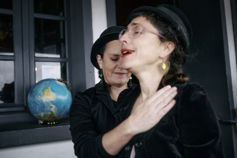ces glottes trotteuses vous embarquent pour un voyage aux sonorités de votre choix