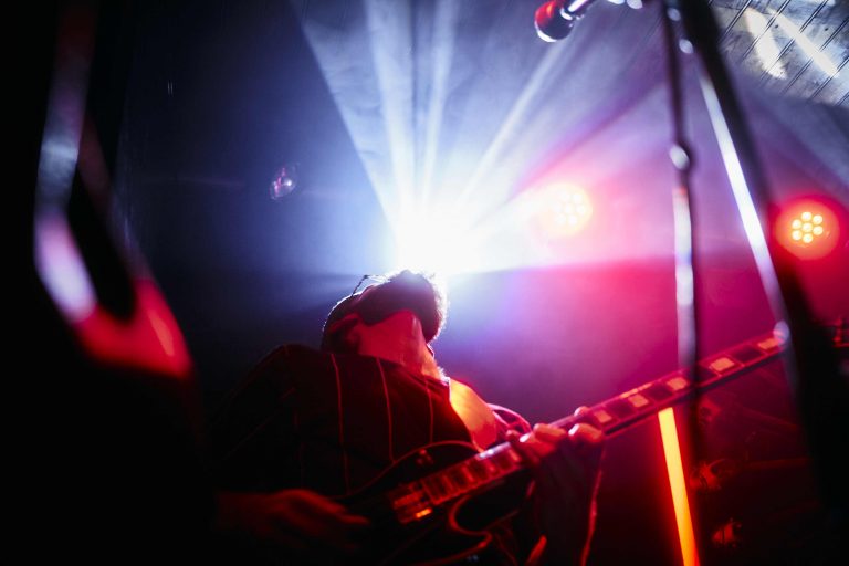 groupe de musiques berbère & chaâbi, de rythmes révoltés et d’esprit rock’n’roll !